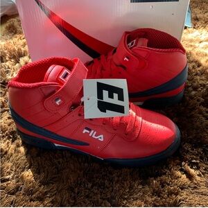 NIB Fila Red White Blue Hightop Sneakers 5.5 Youth NWT